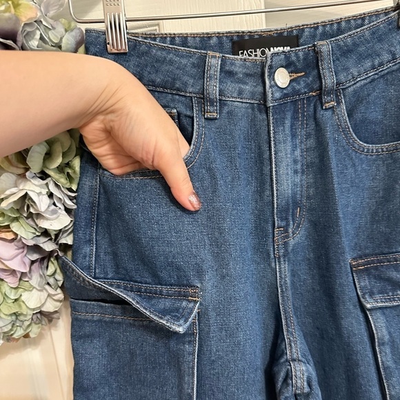 NWT Fashion Nova Stars Aligned Cargo Utility Jeans/Medium Blue Wash - Picture 4 of 13